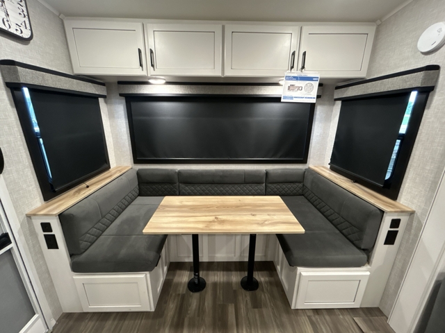 2025 Jayco Eagle HT 25RUC — photo 7 of 8