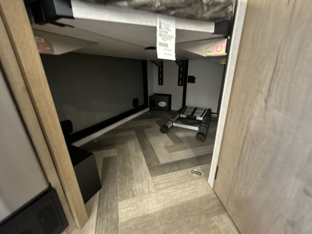 2023 Ember Overland 191MDB — photo 8 of 8