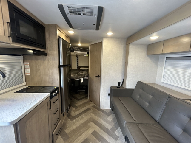 2023 Ember Overland 191MDB — photo 4 of 8