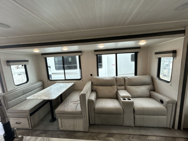2023 East To West Della Terra 292MK — photo 4 of 8