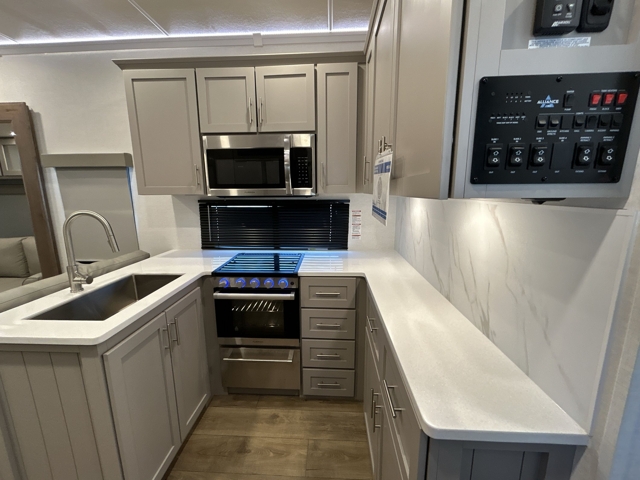 2025 Alliance Avenue 38DBL — photo 3 of 8