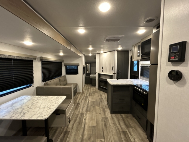2025 Dutchmen Aspen Trail LE 29TB — photo 5 of 8