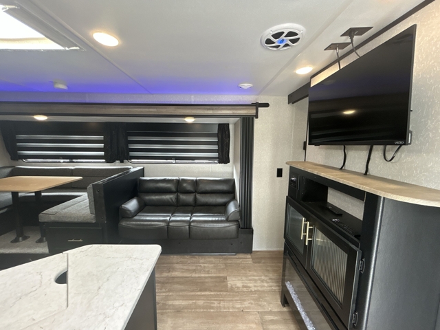 2022 Forest River Grey Wolf 26DBH — photo 4 of 8