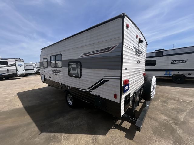 2022 Shasta Shasta 18BH — photo 7 of 8