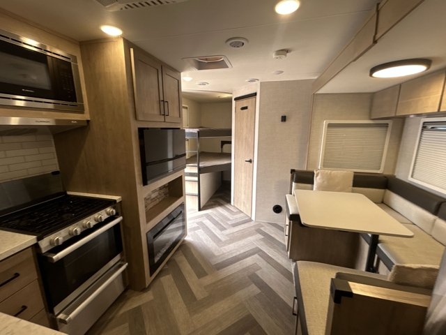2023 Ember Touring 24BH — photo 3 of 8