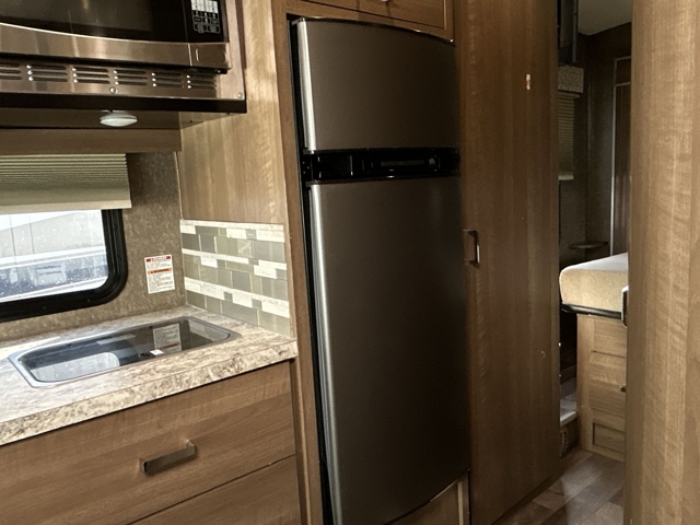 2018 Holiday Rambler Prodigy 24A — photo 8 of 8