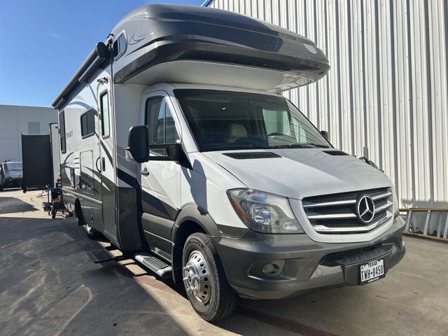 2018 Holiday Rambler Prodigy 24A — photo 4 of 8
