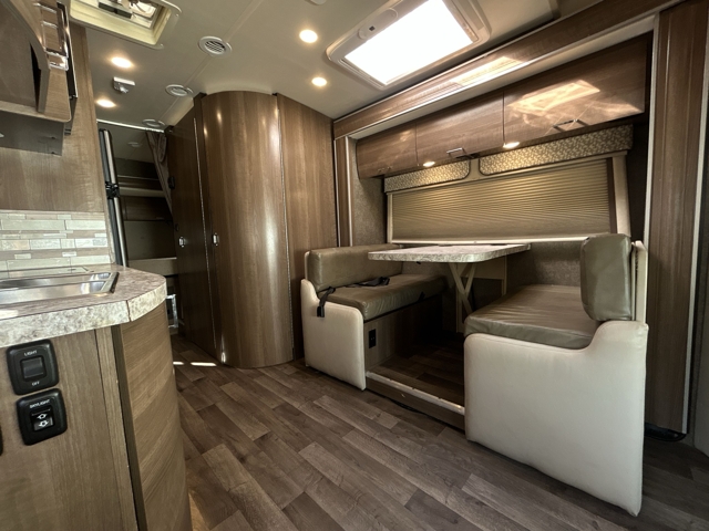 2018 Holiday Rambler Prodigy 24A — photo 2 of 8