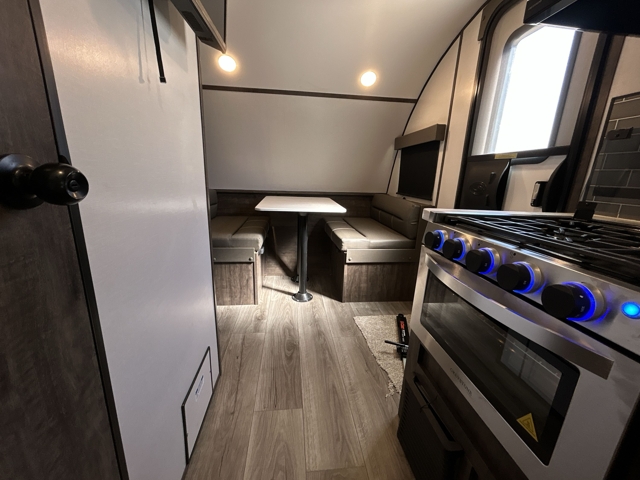 2023 Riverside RV Retro 165 — photo 3 of 8