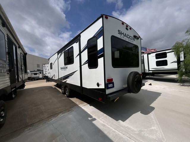 2022 Cruiser RV Shadow Cruiser 269RLS — photo 7 of 8