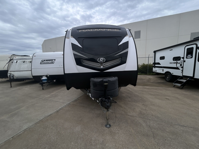 2022 Cruiser RV Radiance 21RB — photo 5 of 8