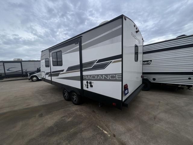 2022 Cruiser RV Radiance 21RB — photo 7 of 8