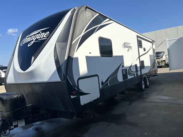 2017 Grand Design Imagine 2950RL — photo 4 of 8