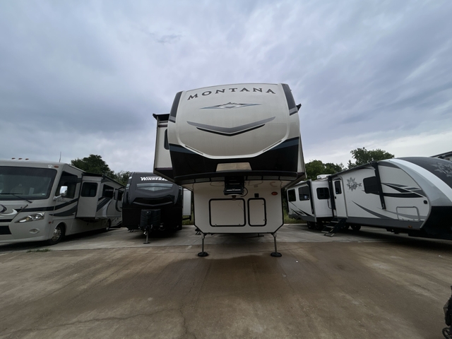 2021 Keystone Montana 3781RL — photo 5 of 8