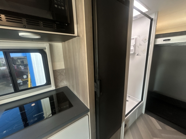 2025 Coachmen Cross Trail 20XG — photo 8 of 8