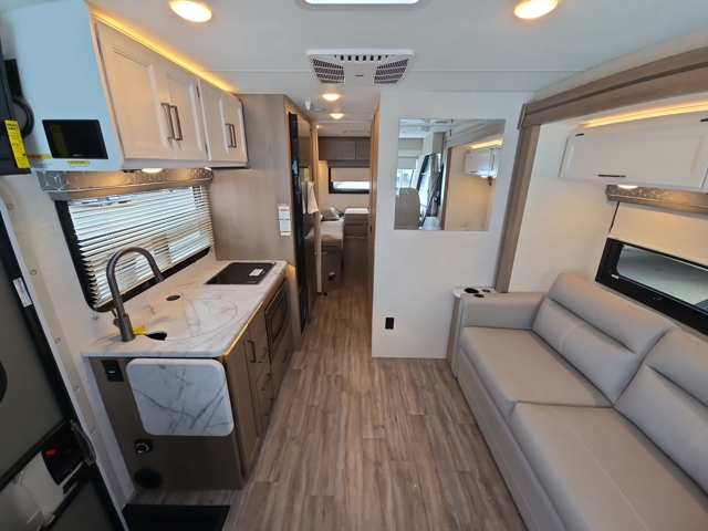2026 Thor Freedom Traveler A24 — photo 3 of 8