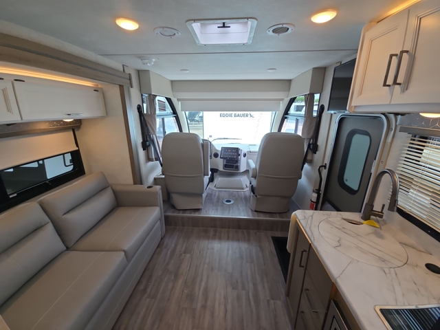 2026 Thor Freedom Traveler A24 — photo 4 of 8
