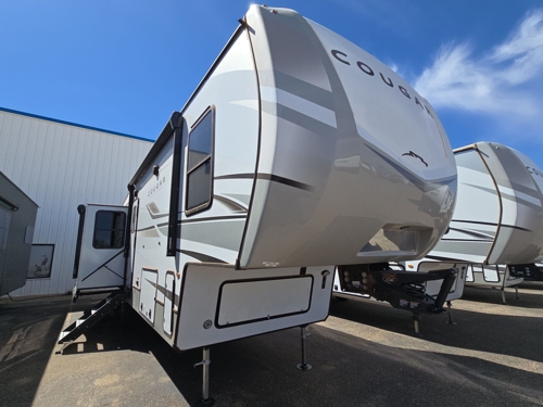 RV carousel image 1