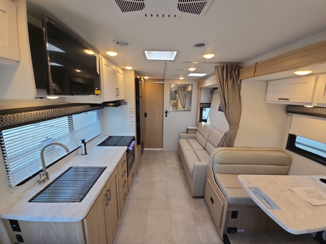 2026 Thor Freedom Elite 24FL — photo 3 of 8