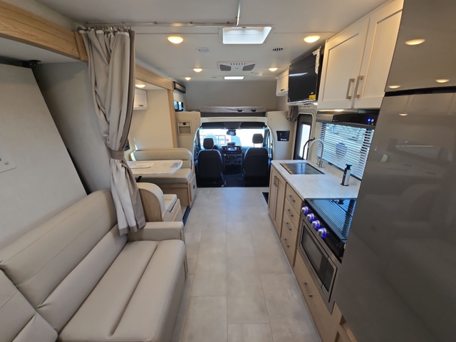 2026 Thor Freedom Elite 24FL — photo 4 of 8