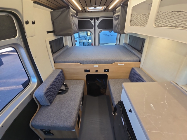 2026 Thor Freedom Elite 17D — photo 3 of 8