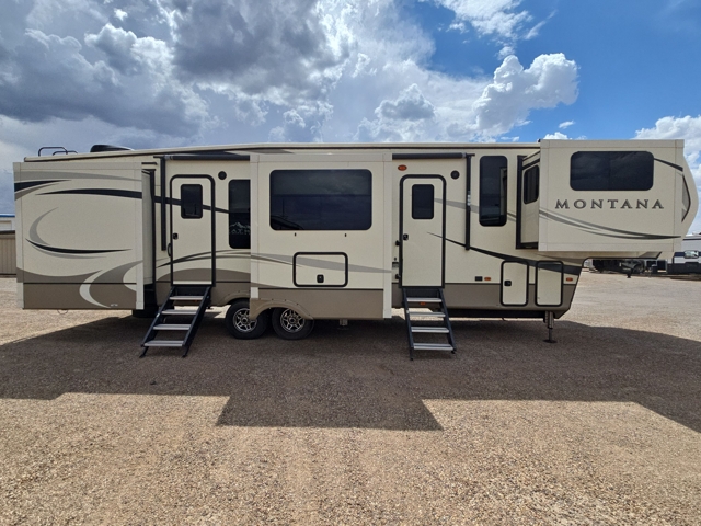 2019 Keystone Montana 3731FL — photo 6 of 8