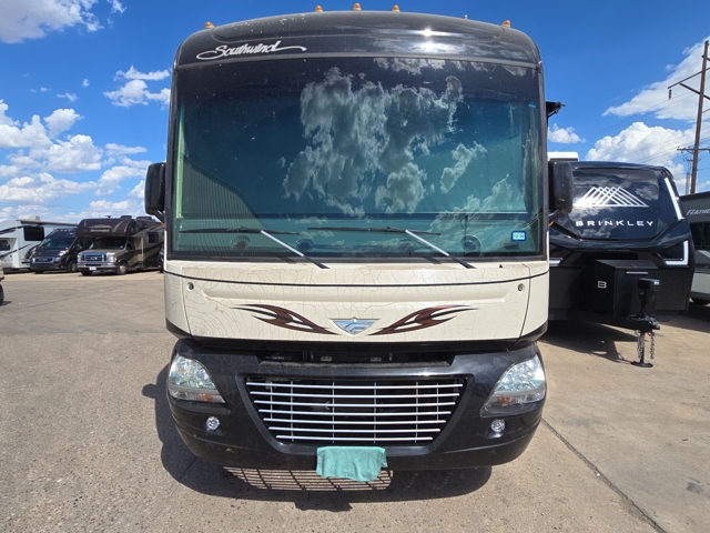 2012 Fleetwood Southwind 36D — photo 4 of 8