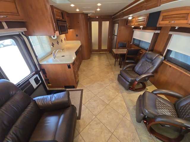 2012 Fleetwood Southwind 36D — photo 2 of 8
