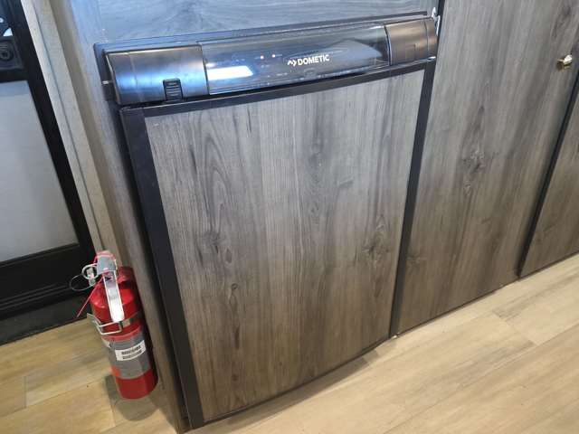 2021 Coachmen Clipper Cadet 17CBH — photo 8 of 8