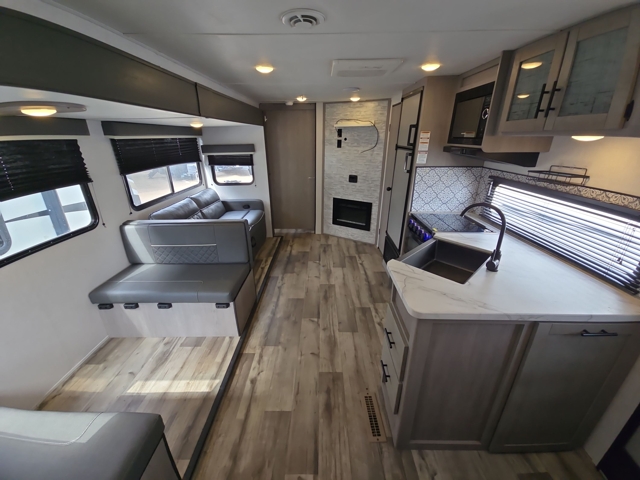 2023 Coleman Coleman Light 2755BH — photo 4 of 8