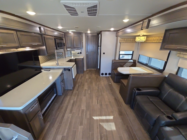 2019 Dynamax Force HD 37TS — photo 3 of 8
