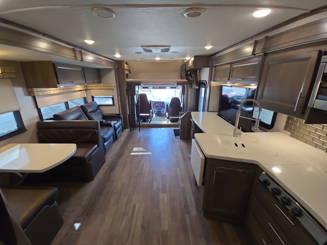 2019 Dynamax Force HD 37TS — photo 4 of 8