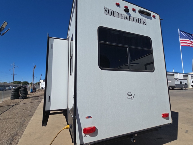 2023 Cruiser RV South Fork 3780MB — photo 7 of 8