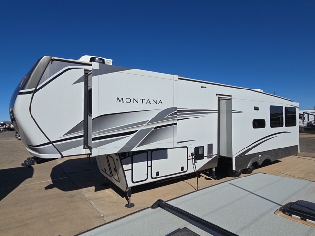 2024 Keystone Montana 3531RE — photo 7 of 8
