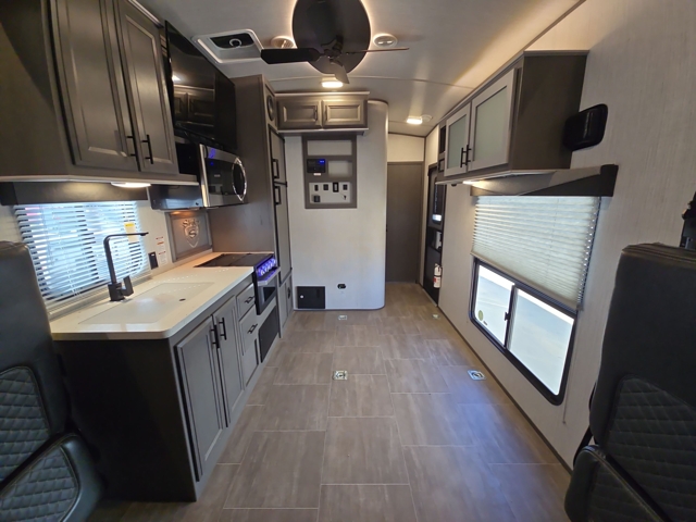 2021 Cruiser RV Stryker 2313 — photo 4 of 8