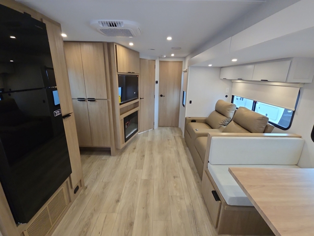 2026 Winnebago Thrive 26FKD — photo 3 of 8