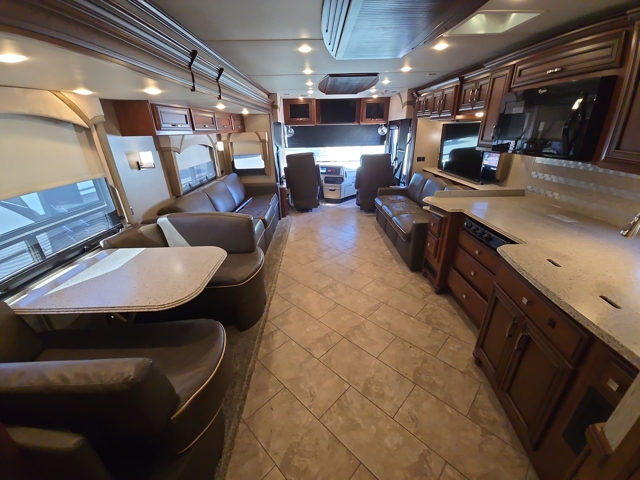 2016 Newmar Ventana 4037 — photo 2 of 8