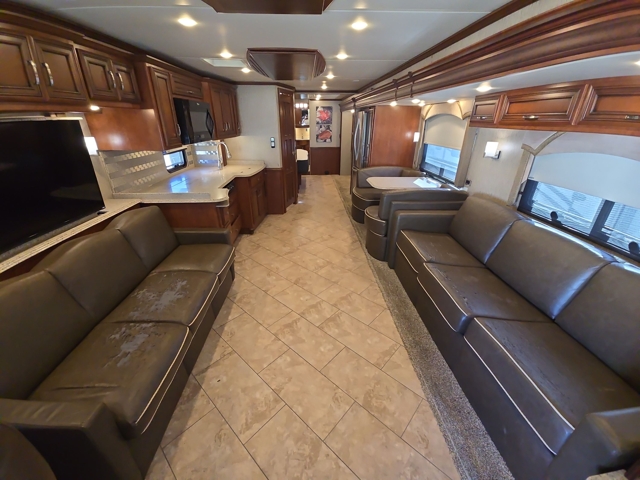 2016 Newmar Ventana 4037 — photo 3 of 8