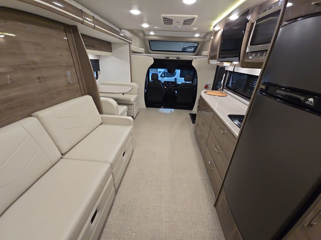 2024 Entegra Coach Qwest 24R — photo 3 of 8