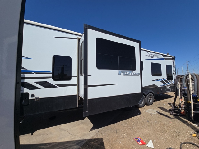 2022 Keystone Fuzion 428 — photo 7 of 8