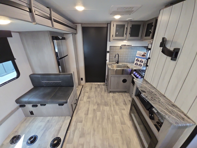 2023 Dutchmen Kodiak 250BHSL — photo 3 of 8