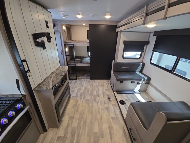 2023 Dutchmen Kodiak 250BHSL — photo 4 of 8