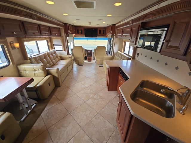 2012 Itasca Meridian 36M — photo 2 of 7