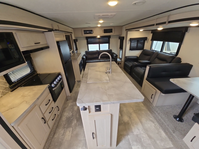 2022 Coachmen Apex 293RLDS — photo 2 of 8