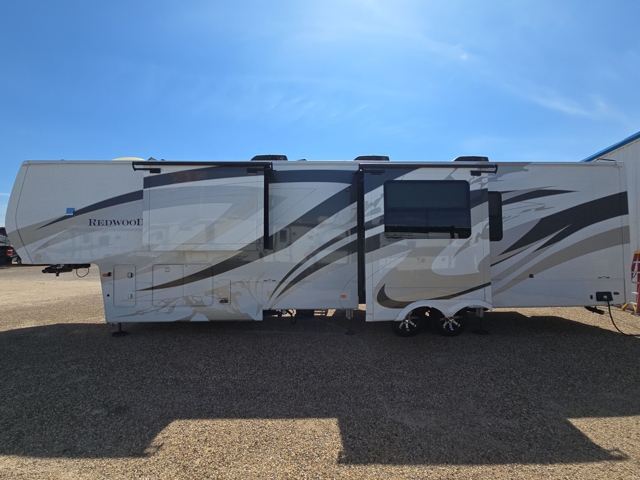 2020 Crossroads Redwood 4001LK — photo 6 of 8