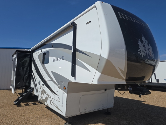 2020 Crossroads Redwood 4001LK — photo 1 of 8