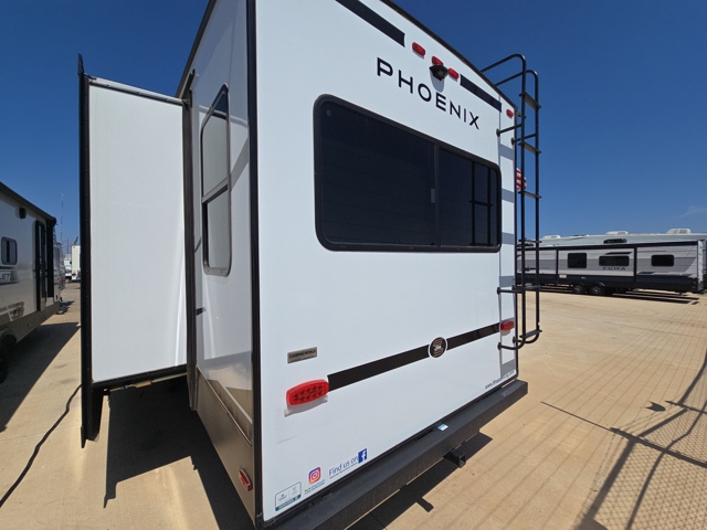 2025 Shasta Phoenix 336RL — photo 7 of 8