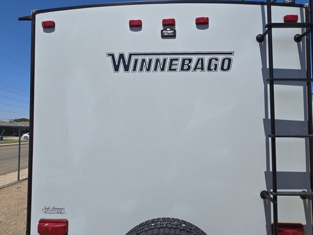 2020 Winnebago Micro Minnie 2108DS — photo 8 of 8