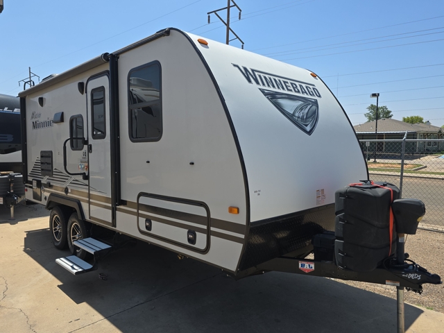 2020 Winnebago Micro Minnie 2108DS — photo 1 of 8