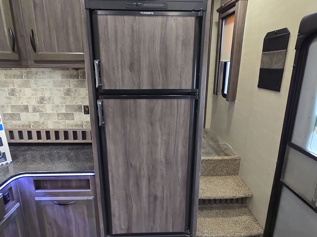 2020 Pacific Coachworks Rage'n 3218 — photo 8 of 8